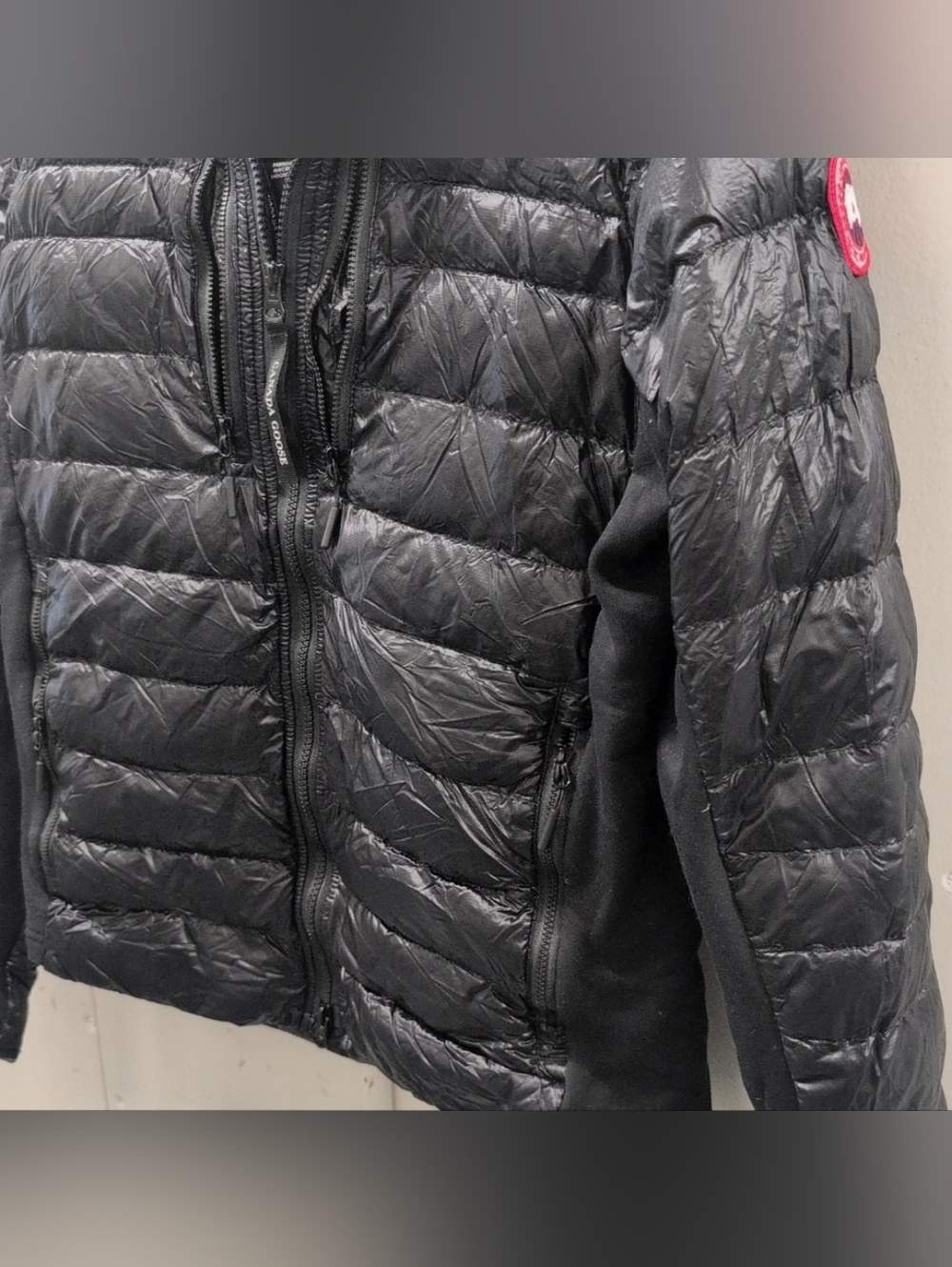 Authentic Canada Goose Hybridge Lite Hooded Down Jacket Small-Med EUC! - Picture 14 of 15